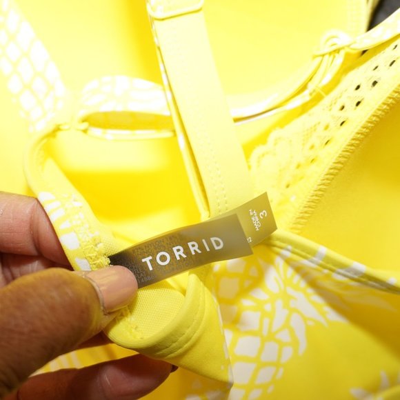 TORRID Graphic Pineapple Wireless Mid Lace Trimmed Skirted Swim Dress NWT 3X - Picture 9 of 15